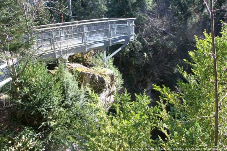 gouffre corbeaux 768x512