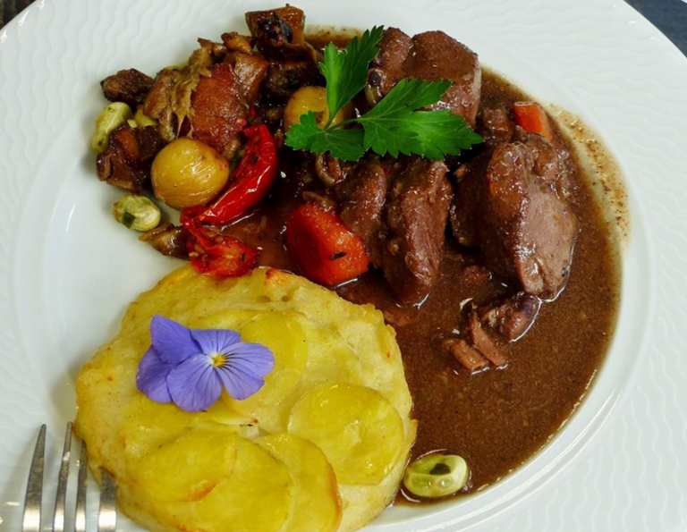 daube 1619888460 png 1bcdcc2b7a020e1e93dddbdccb27cd59 768x595